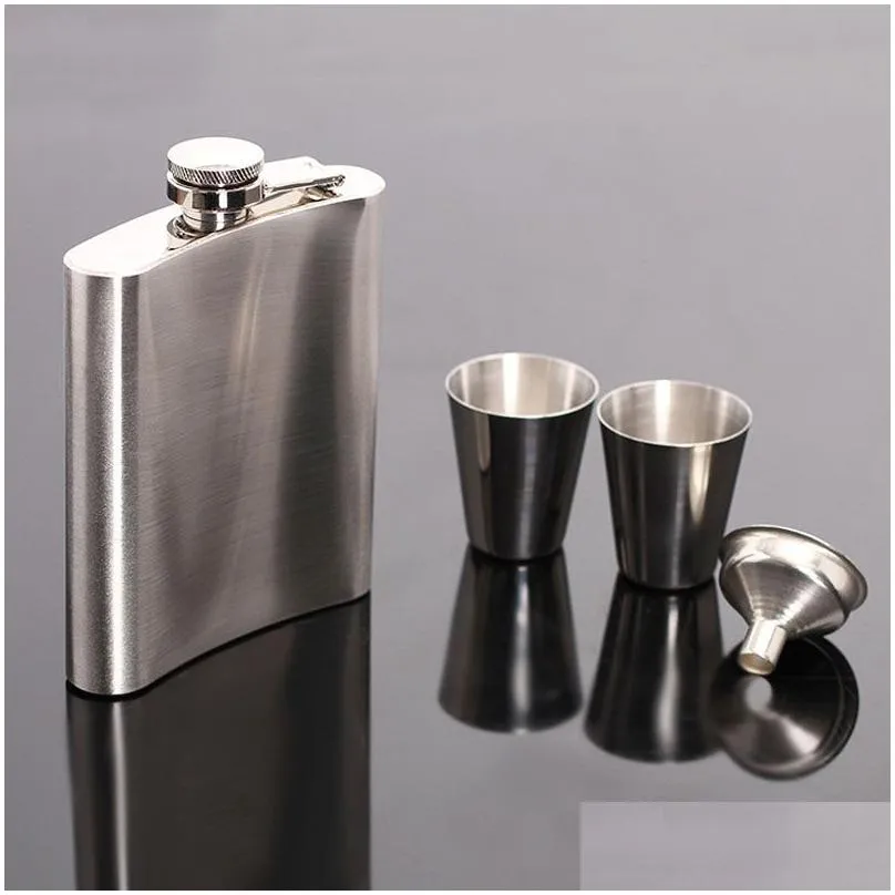 Hip Flasks Outdoor Przenośna stal ze stali nierdzewnej 7 uncji Zestaw Małe kieszeń butelki do wina ze szklanym lejkiem konfigurowalnym DH1314 DIST DHKRF