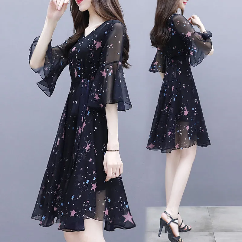 QNPQYX New Fashion Women Summer Dress V-Neck Flare Sleeve Printed Chiffon Knee-Length Pleated Pullover Elegant Temperament