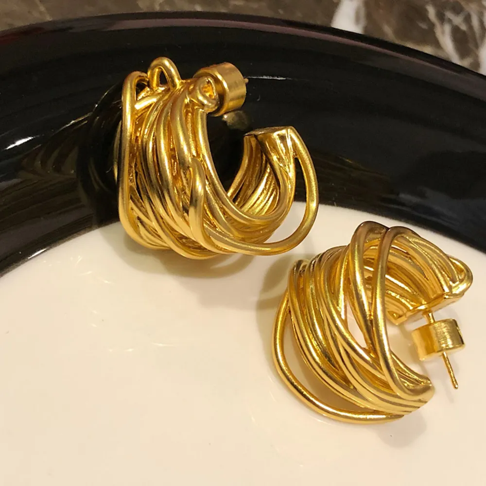 Stud Famous Brand Personality Exaggerated Irregular 18K Gold Twisted Curve Earrings for Women's Luxury Party Design Jewelry 230714
