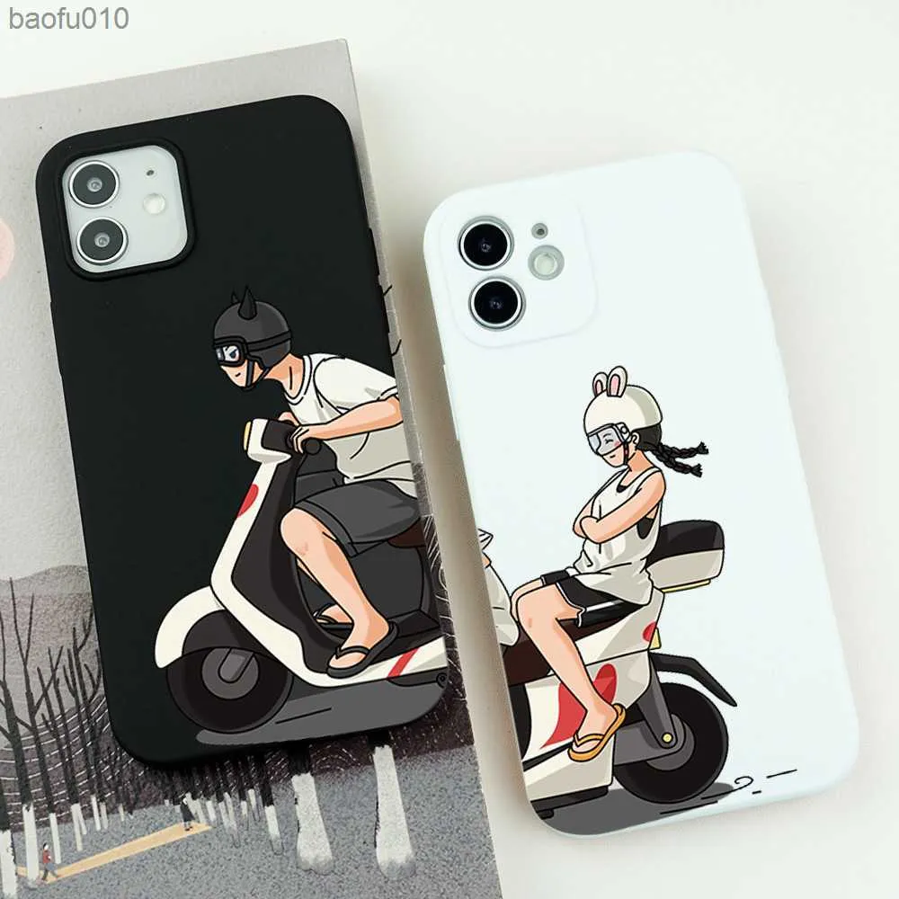 iPhone 13のオートバイガールボーイカップルの電話ケース
