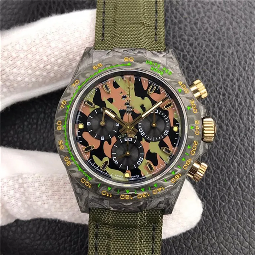 La montre pour hommes utilise un matériau en fibre de carbone pour construire le boîtier avec un processus de peinture de mouvement de synchronisation 7750 cadran saphir mirror186u