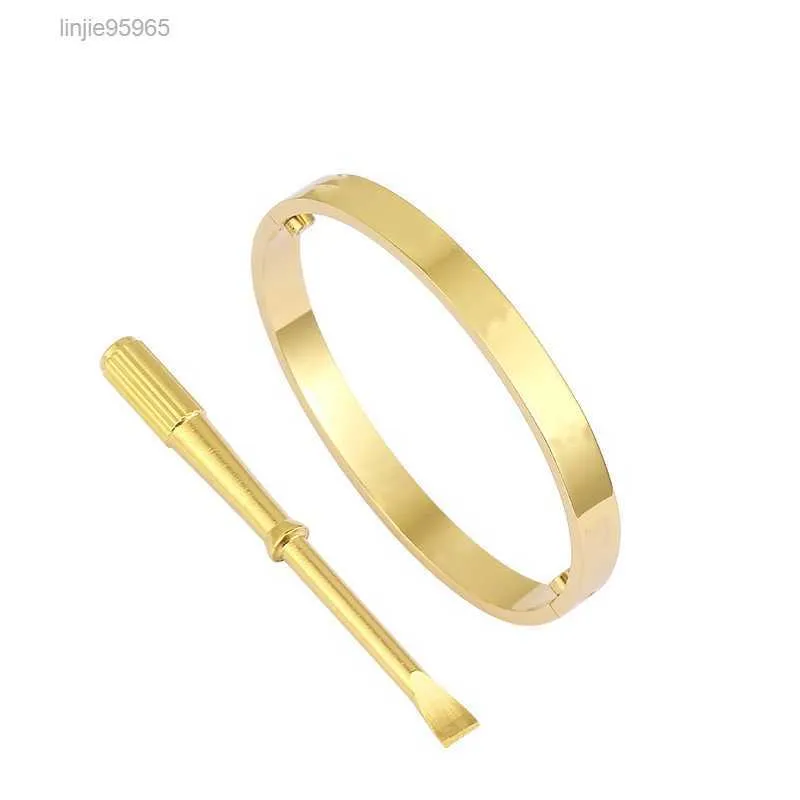 Love Bracelet Designer Bracciali Gioielli Donna Bangle Classic 5.0 Lega d'acciaio Placcato in oro Colori artigianali Oro / argento / rosa Never Fade 22ms H12222