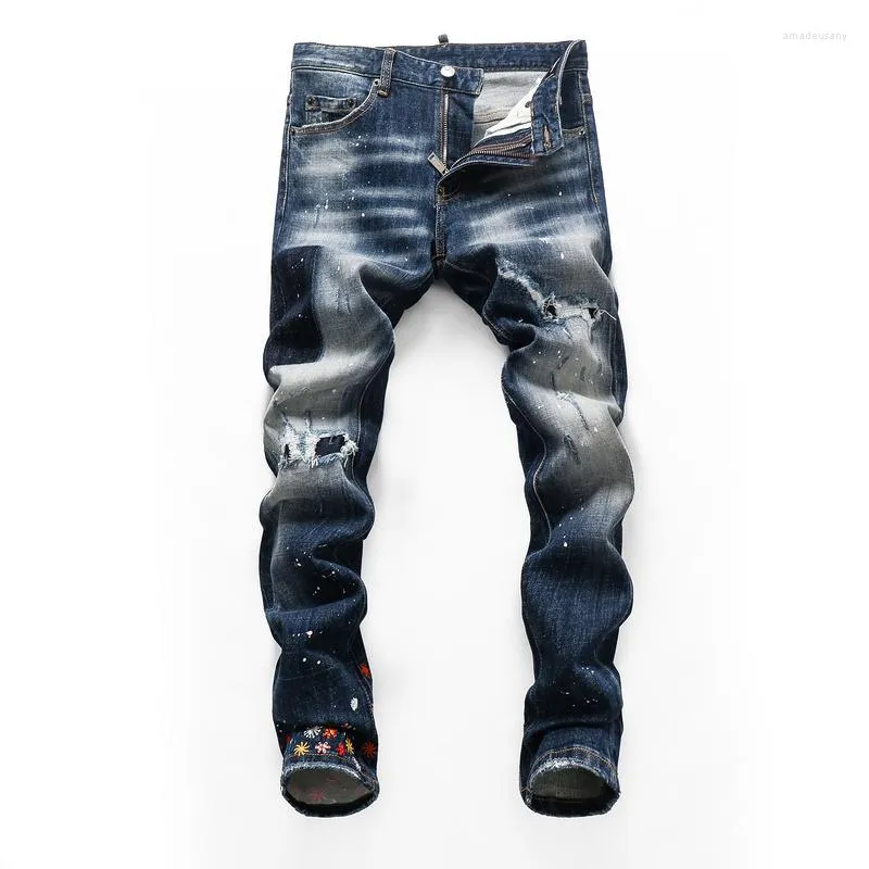 Jeans da uomo 2023 Pantaloni lunghi per uomo Pantaloni in denim da cowboy Abbigliamento Ragazzi Distintivo Laccato Moda Streetwear Bello