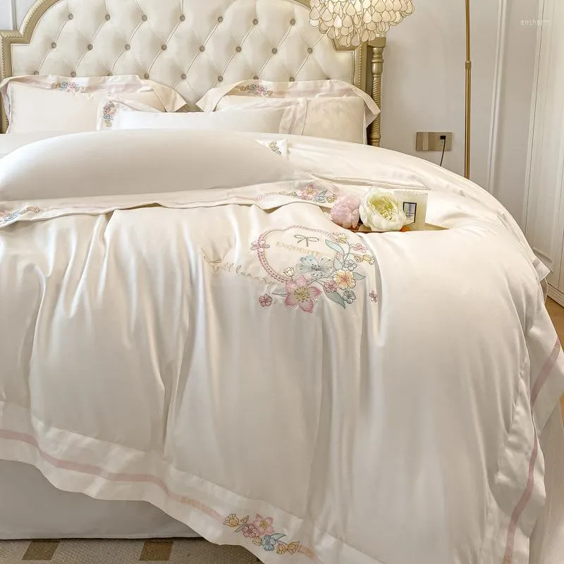 Ensembles de literie ensemble de coton égyptien luxe supérieur 200S longue fleur broderie housse de couette draps et taies d'oreiller