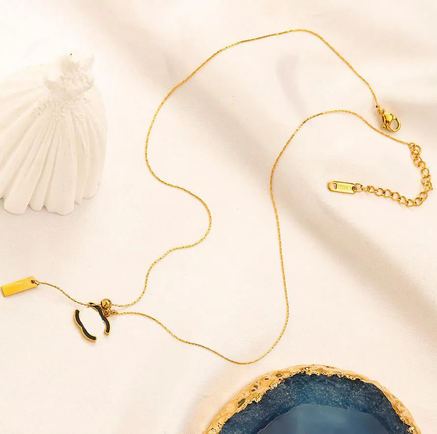 Designer halsband guldpläterad märke rostfritt stål halsband choker kedja brev hänge kvinnliga bröllop smycken tillbehör älskar