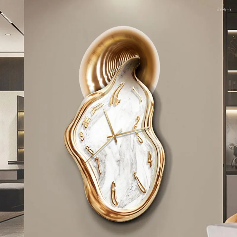Orologi da parete Moda Orologio di design di grandi dimensioni Interni moderni Ragazze Orologio da cucina nordico Movimento di lusso Reloj De Pared Decorazione domestica