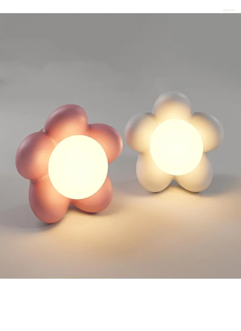 Vägglampa 2023 Lights Creative Cartoon Flower Children's Room Nordic Art Girl Bedroom Bedside Aisle Tak