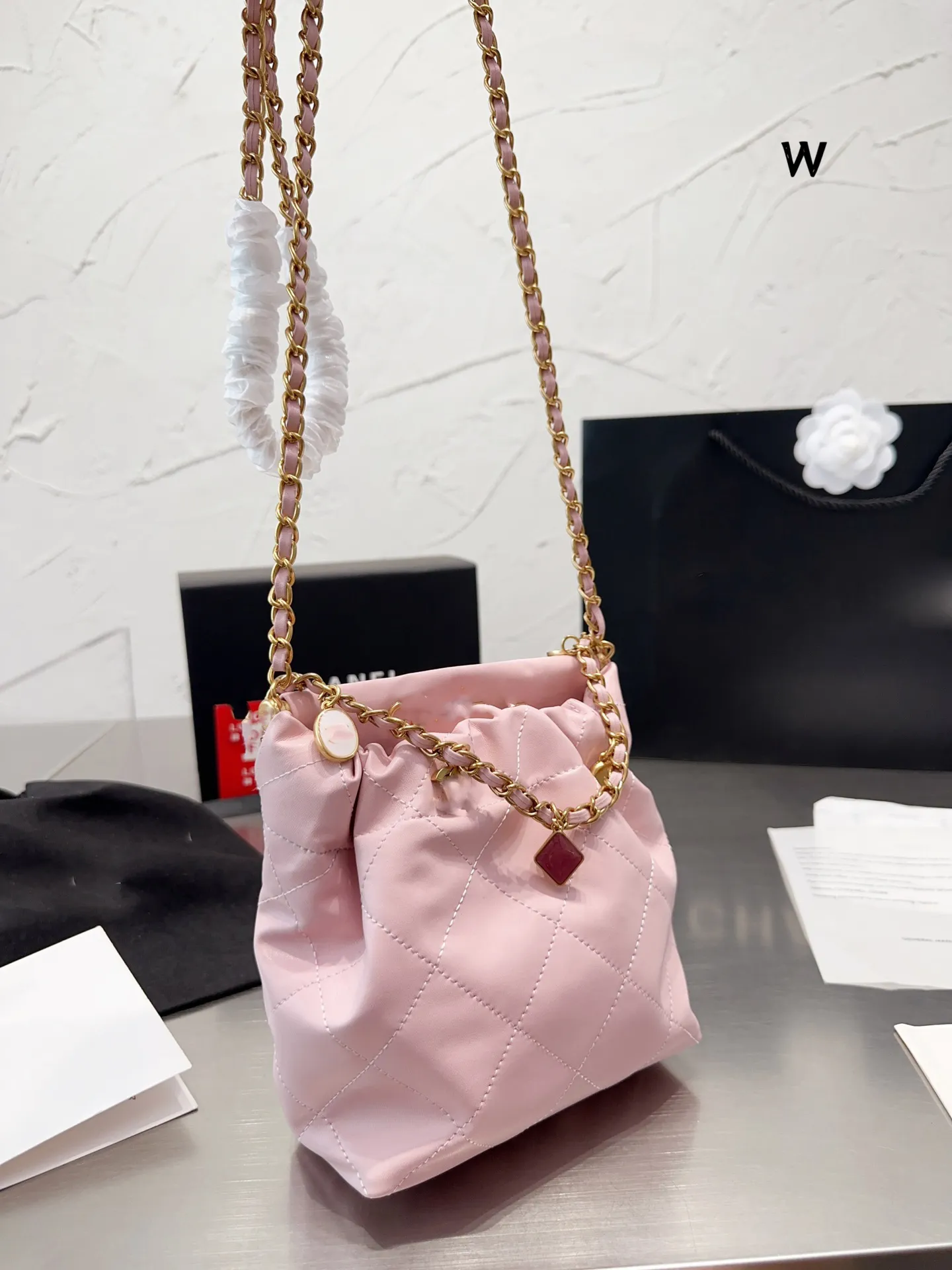 Luxurys Designer bucket bag handbags designer shoulder bag totebag woman high quality vintage chains bag handbags Crossbody Genuine printing Gold Coin Gem Pendant