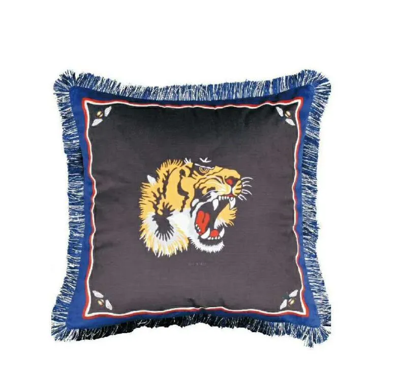 Designer de luxe Décoratif Coussin Mode Classique Lettre G Coussin Textiles de Maison Voiture Canapé Taie D'oreiller glands Oreiller couvre 2023071405