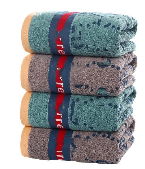 Katoenen badhanddoeken Groothandel garengeverfde jacquard katoenen badhanddoek Huishoudelijke absorberende pluisvrije badhanddoeken