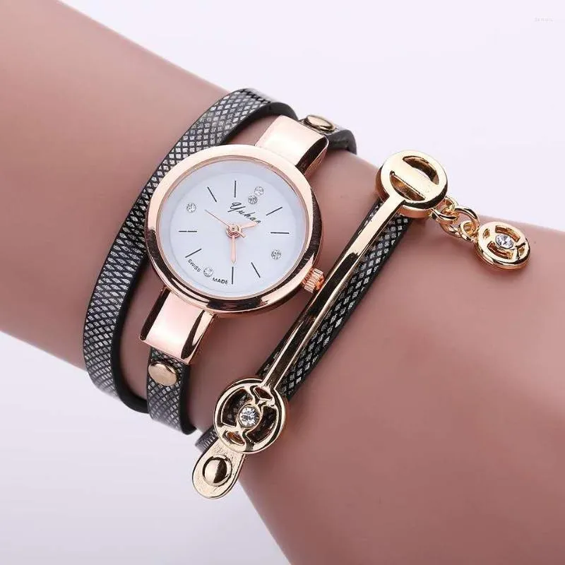 Orologi da polso Orologio da donna di alta moda con cinturino a 3 strati Bracciale di buona qualità