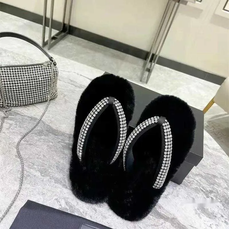 Designer Winter Slippers Women Diamond Fur Slides Open Toe Flip Flop Rhinestone Mules Flats Designer Woman Shoe