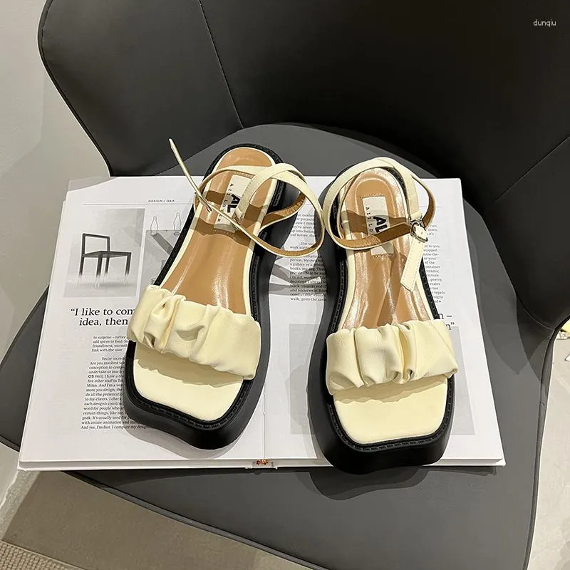 Hausschuhe Sandalen Damen Wohnungen Sommer 2024 Plissee Designer Plateauschuhe Karree Slides Flach 23032 29927