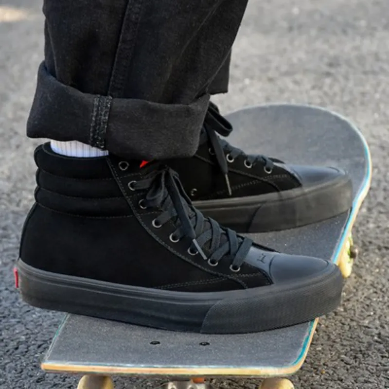 Sapatos sociais Articulações Tênis de cano médio preto vulcanizado Tênis de camurça masculino para skate Confortável durável Sapatos casuais tênis de corrida 230714