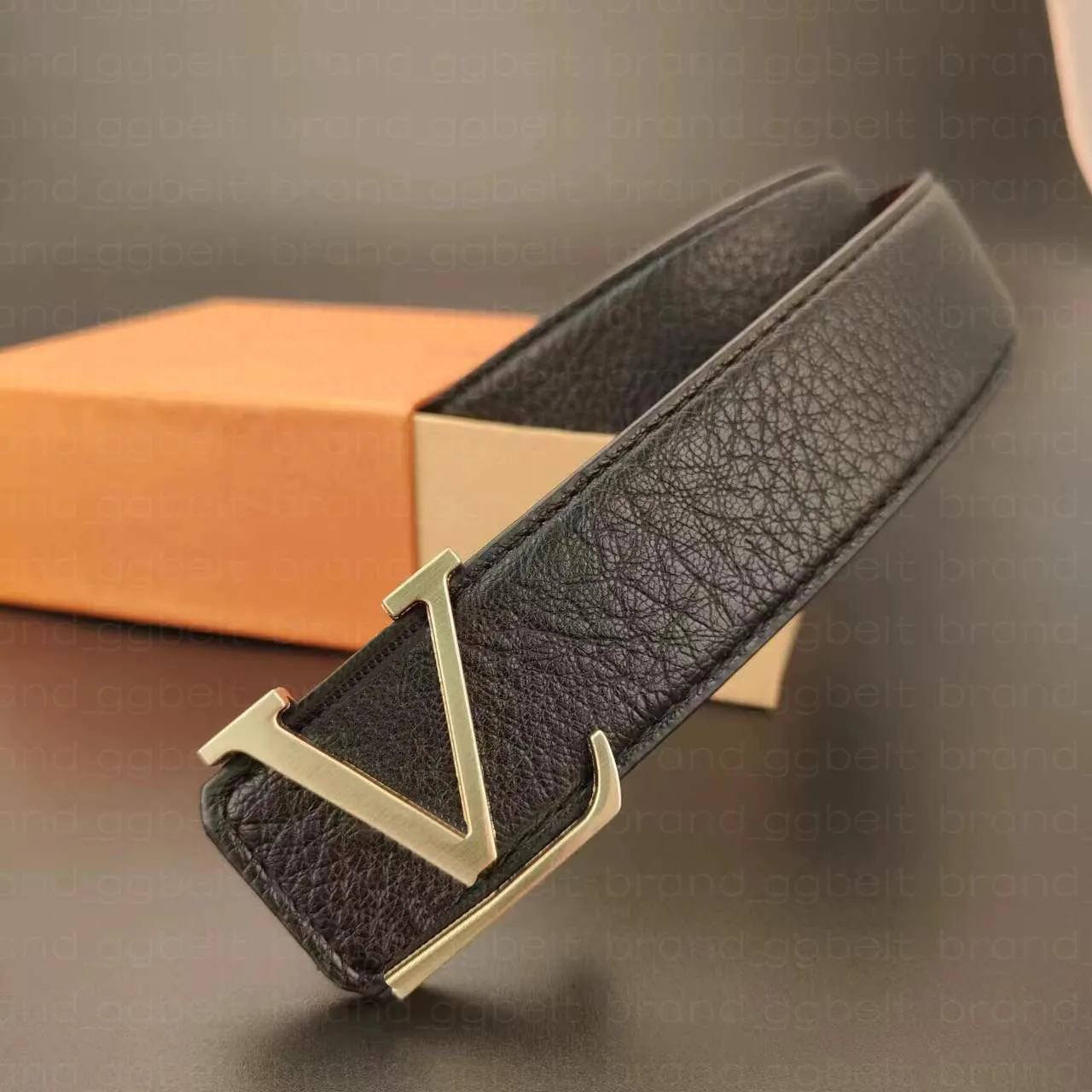 Cintura di alta qualità Cintura firmata Rete dritta rossa A de Triomphe Cintura semplice da donna 105-125 cm