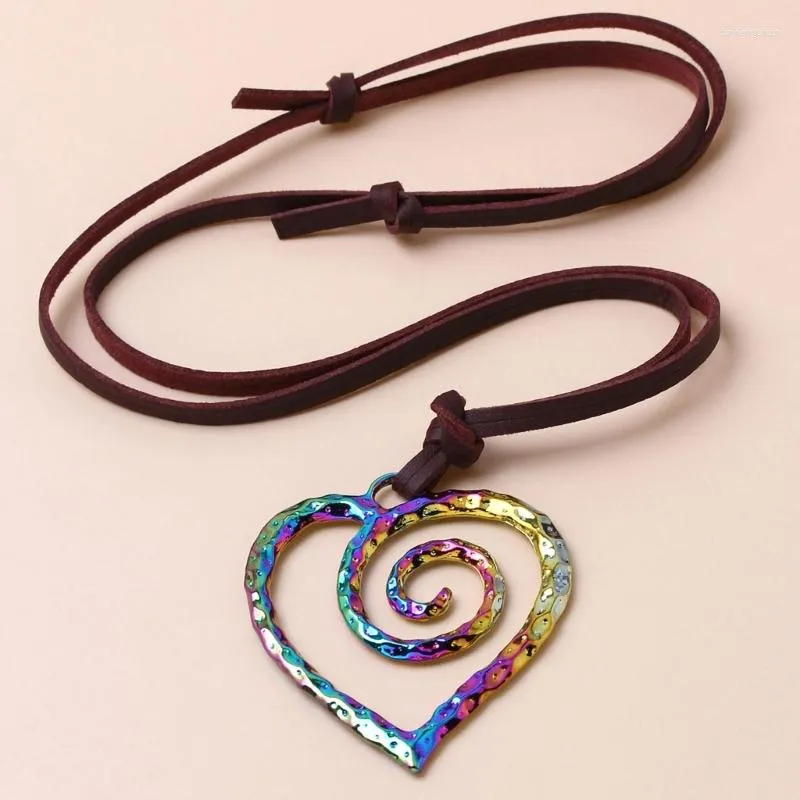 Подвесные ожерелья винтажные ожерелья для сердца Женская темпераментная цепь ключица Корейский студент Регулируемый ювелирный подарок для женщин девочек