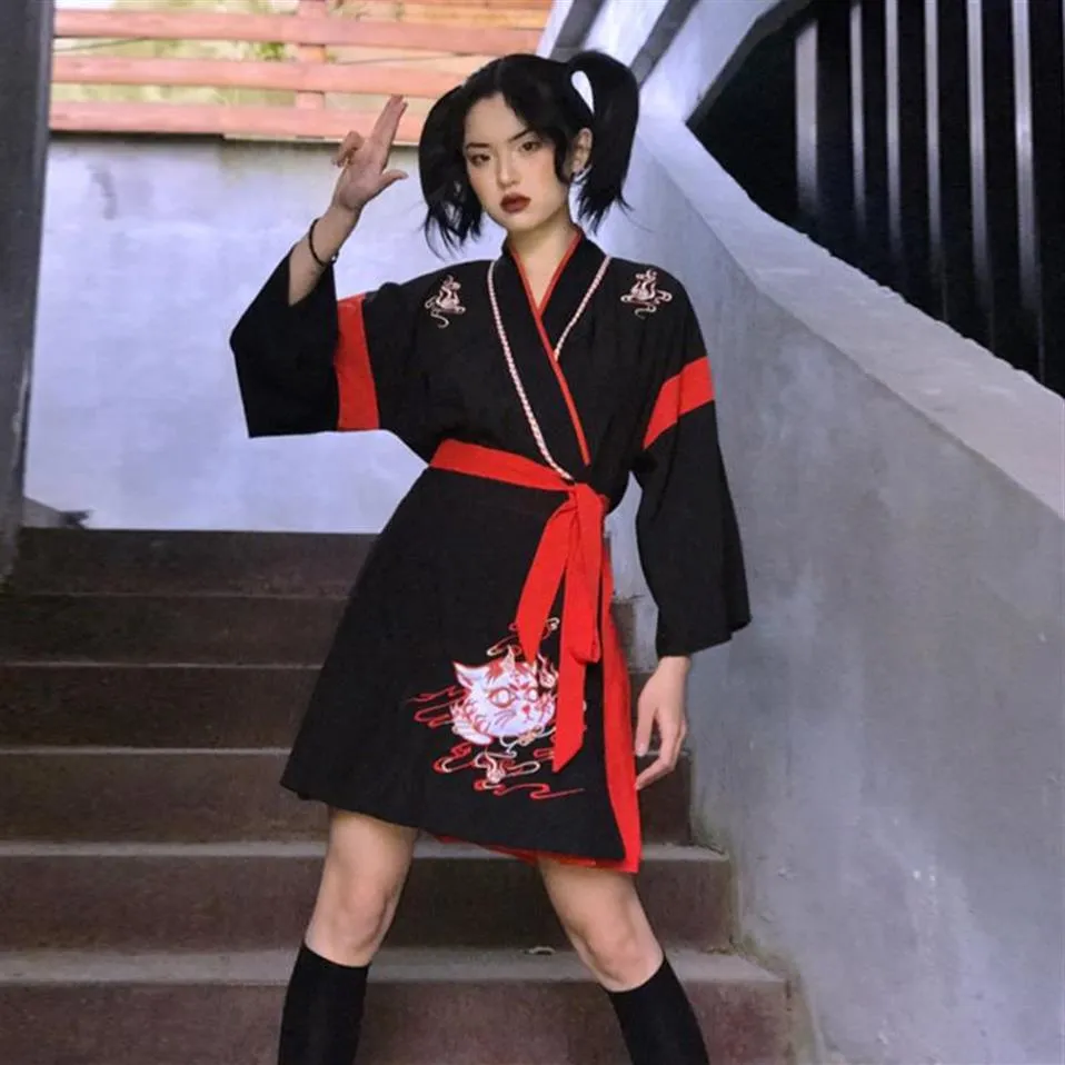 Japońska sukienka kimono kobieta czarny biały haft kota słodka dziewczyna vintage azjatyckie ubranie Yukata Haori Cosplay Party 2pieces set201s