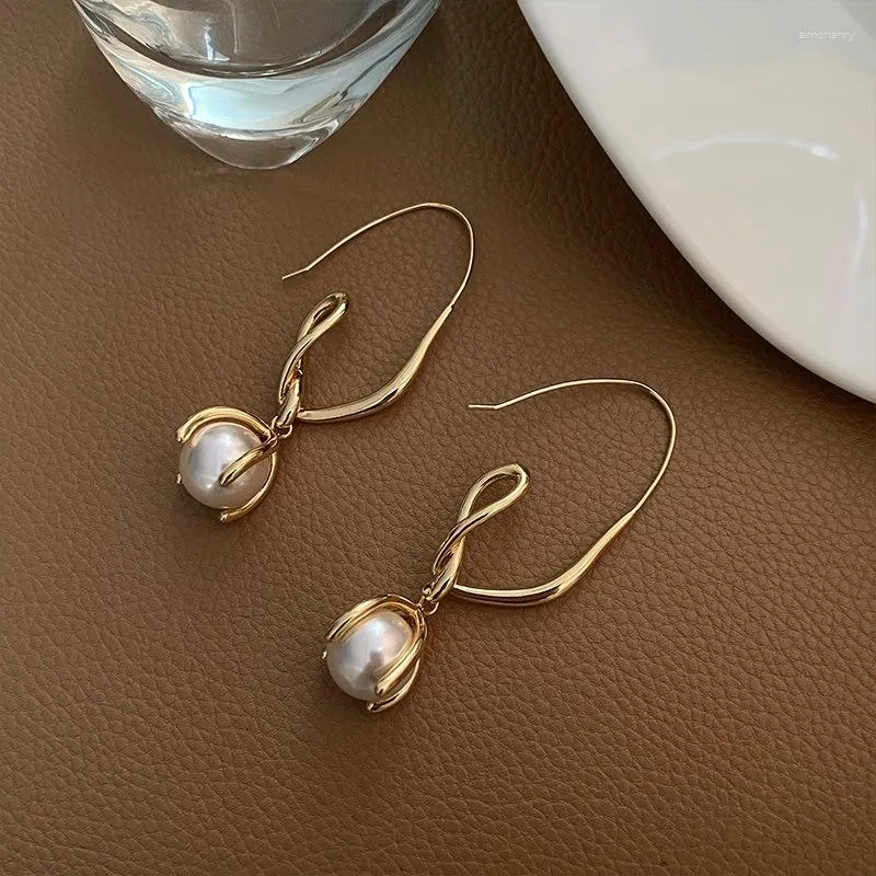 Hoop Earrings HANGZHI Korean Fashion Ladies Vintage Imitation Pearl Pendant Modern Trend Jewelry