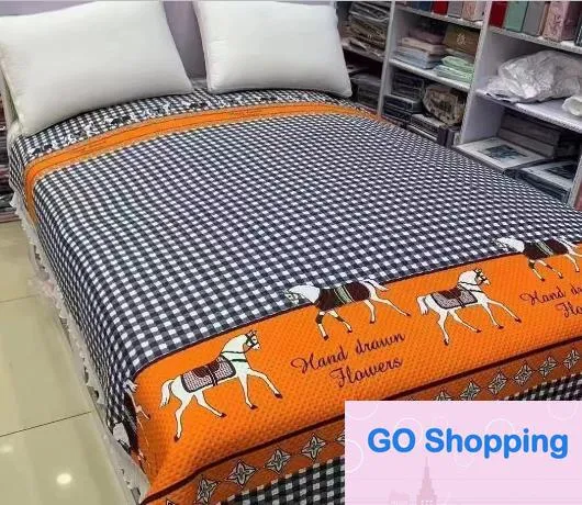 All-match Bedspread Source Manufacturers Tatami Bedspread Double-Sided Bedspread Three-Layer Quilted Cover Blanket Bedspread Wholesale Thickening Bed Sheet