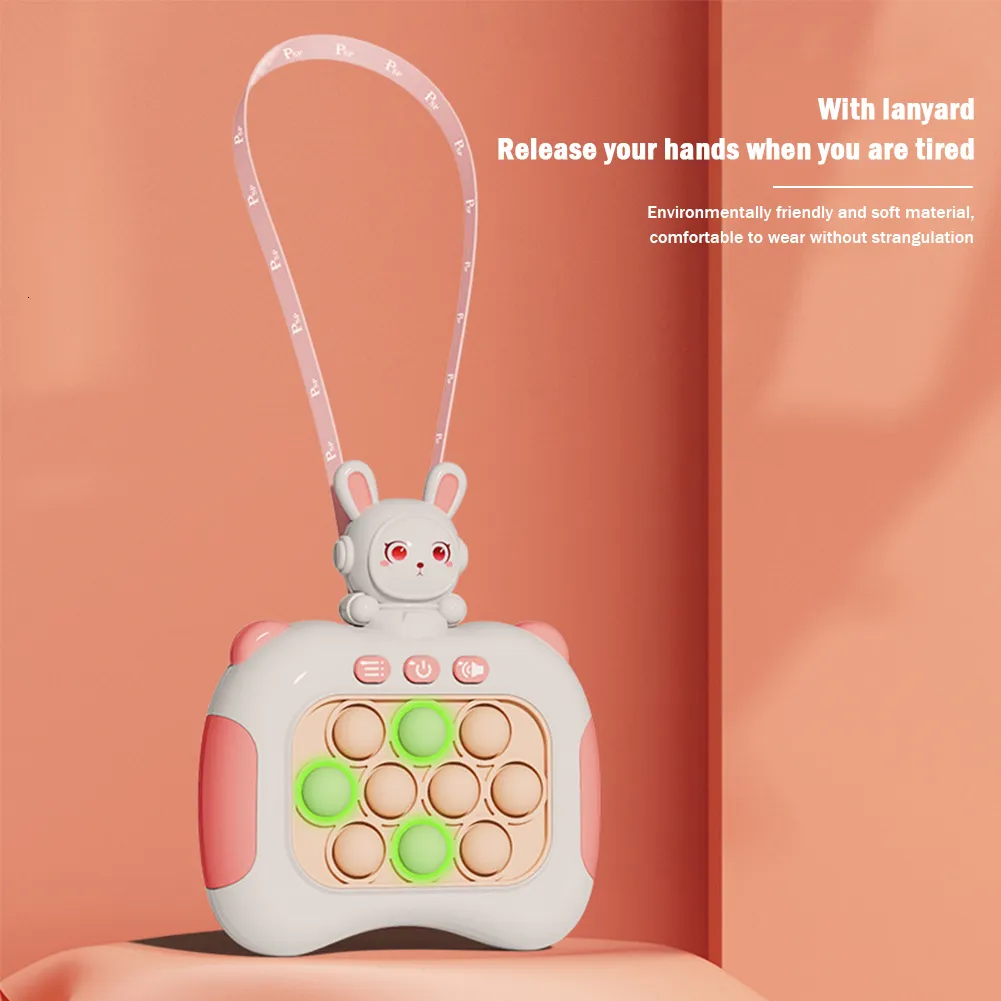 Consola Portátil Quick Push Con Botones Intercambiables Y Pantalla LED – Juguete Antiestrés Para Niños
