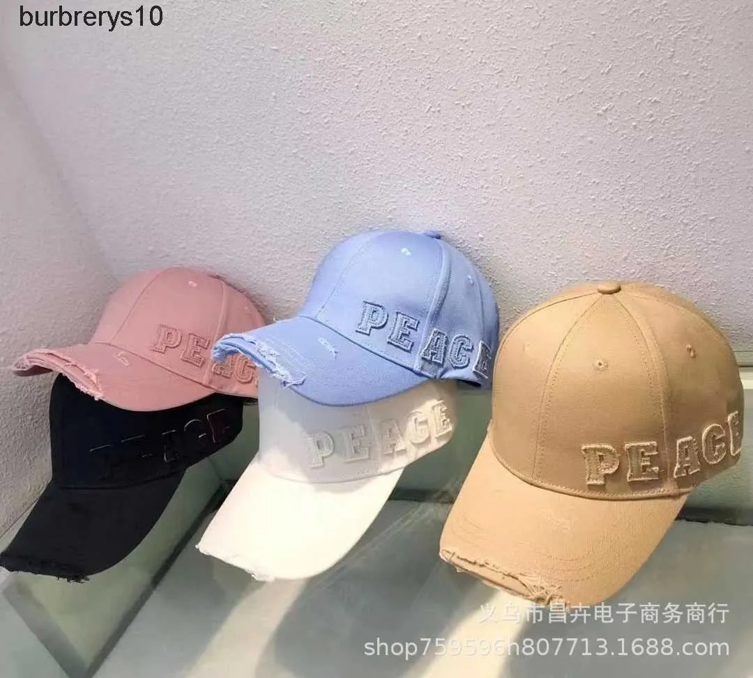 Koreaanse Mode Brief Geperforeerde Baseballcap Mode Casual Veelzijdige Hard Top Baseball cap ins Net Mode Baseball cap