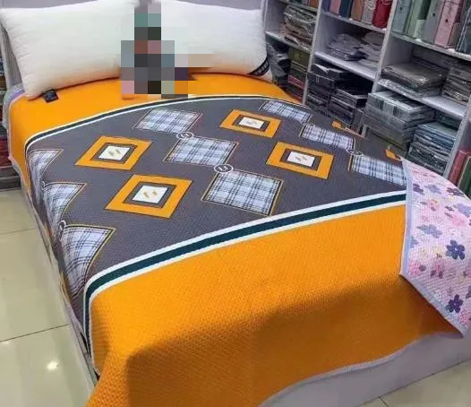 Bedspread Source Manufacturers Tatami Bedspread Double-Sided Bedspread Three-Layer Quilted Cover Blanket Bedspread Thickening Bed Sheet Wholesale