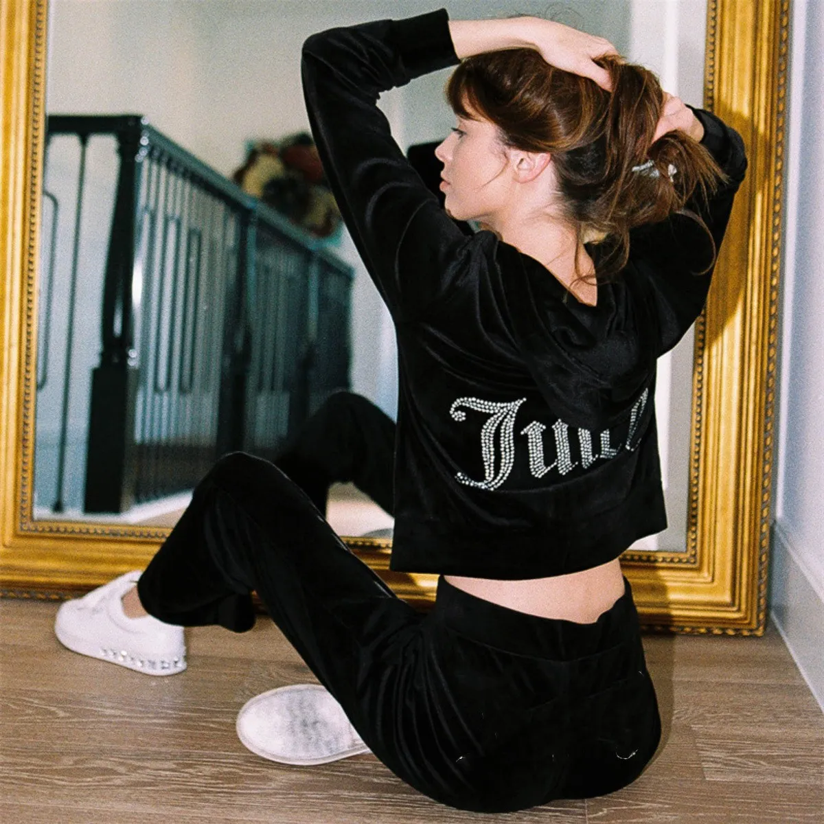 Survêtements de créateurs Sweat à capuche Veet Survêtement Juicy Deux pièces Ensemble Femmes Coutoures Survêtement Survêtements Casual Sport Sweats À Capuche Ensembles Pantalons