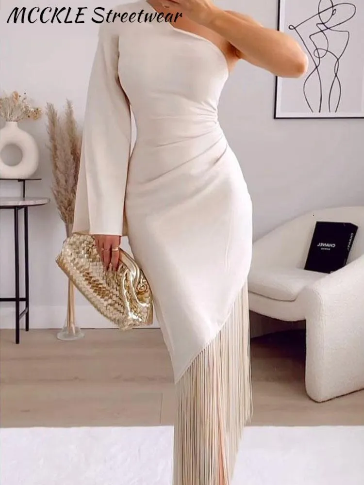 Basic Casual Dresses Elegant Tassels Party Dres One shoulder Slim Pleat Midi White Female 2023 Satin Hip Package Club Street Lady Robe 230715