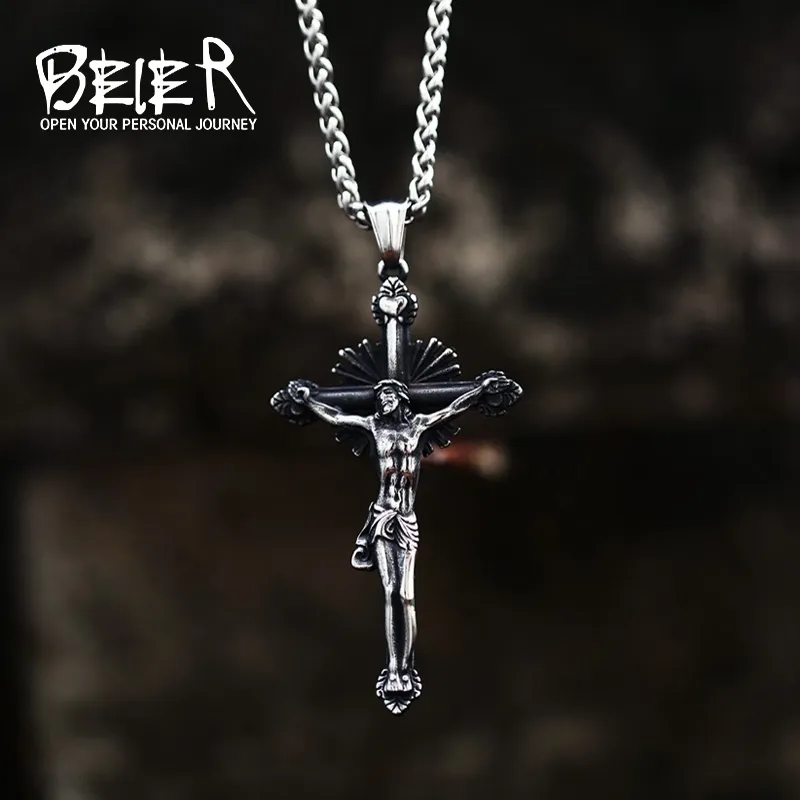 Hänghalsband Beier Kristus Jesus Pendant Halsband 316L Rostfritt stål Korskedjiga tunga män smycken gåva Religiösa smycken BP8-083 230714