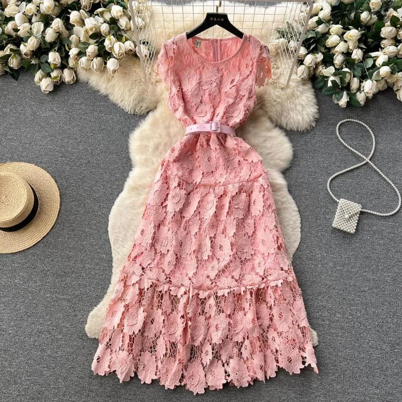 Casual Dresses 2023 Fashion Runway Summer Long Lace Dress Women's O-Neck Embroidery Hollow Out Pink Blue Elegant Belt Midi Vestidos N8222