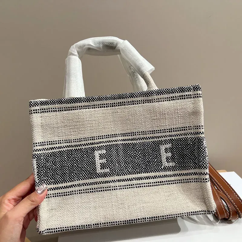 Designer Womens Canvas Totes Luxury Shoulder Bags Towel Embroidery Tote Fabric Handbags Womens Fashion Tote Designers Shopping Bag Crossbody Purses 237153D