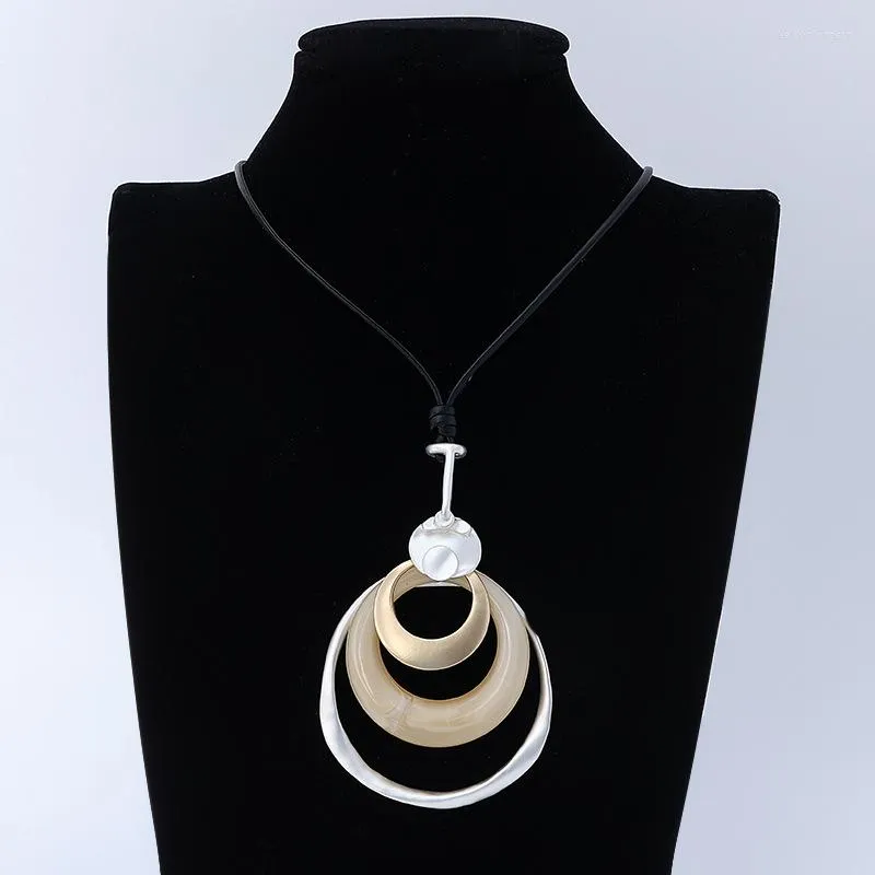 Hänge halsband trä hängen runt cirkulära cirkel bohemiska vintage uttalande mode smycken för fest presenter