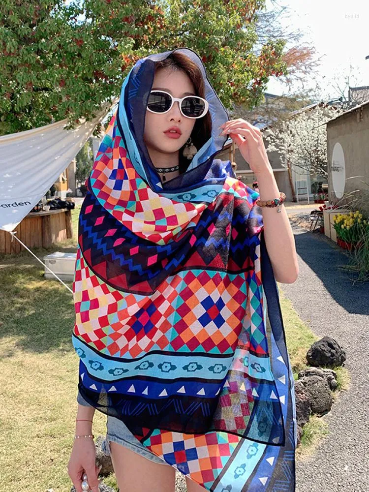 Foulards Été Femmes Élégantes Foulard En Soie Sarong Plage Wrap Châle Vintage Plaid Crème Solaire Bandana Hijab Mujer Bohème Longue Écharpe Paréo