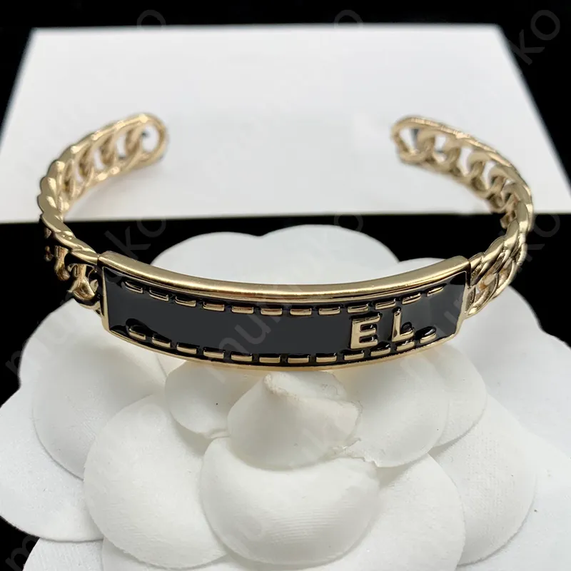 Luxury C Letters Armband 5 Styles Gold Bangle Designer Jewelry Classic Crystal Senior Armband Fashion Coar Charming Pearl Cuff Ring Hot