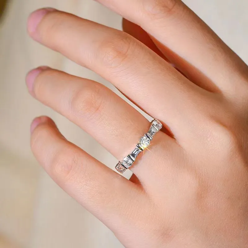 Venta de anillos de boda hechos a mano, joyería de moda sencilla, circonita cúbica blanca B5A de talla redonda, diamantes CZ, anillo de eternidad para fiestas de mujer._voghion.com