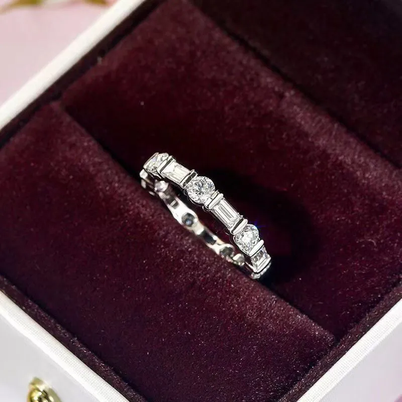 Venta de anillos de boda hechos a mano, joyería de moda sencilla, circonita cúbica blanca B5A de talla redonda, diamantes CZ, anillo de eternidad para fiestas de mujer._voghion.com