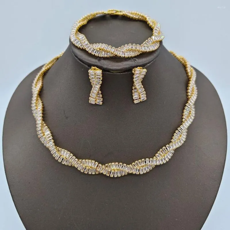 Necklace Earrings Set African Jewelry For Women Shine Stone Twist And Drop With Bracelet 3Pcs Weddings Party Dubai Gift