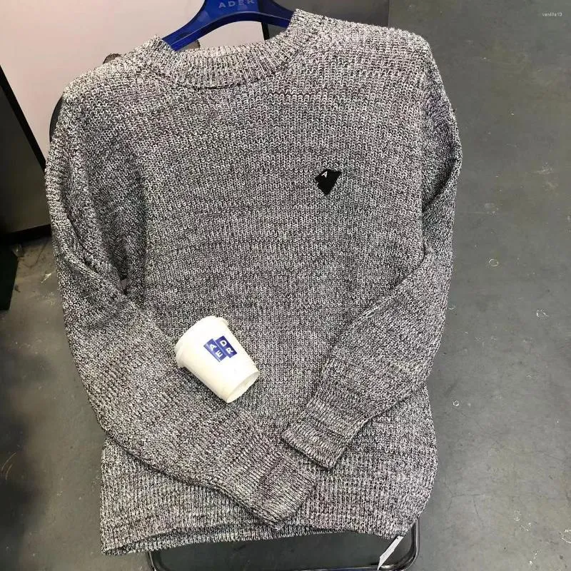 Herrtröjor toppkvalitet och kvinnors mikrolabel grå stickad pullover Autumn/Winter Casual Loose tröja