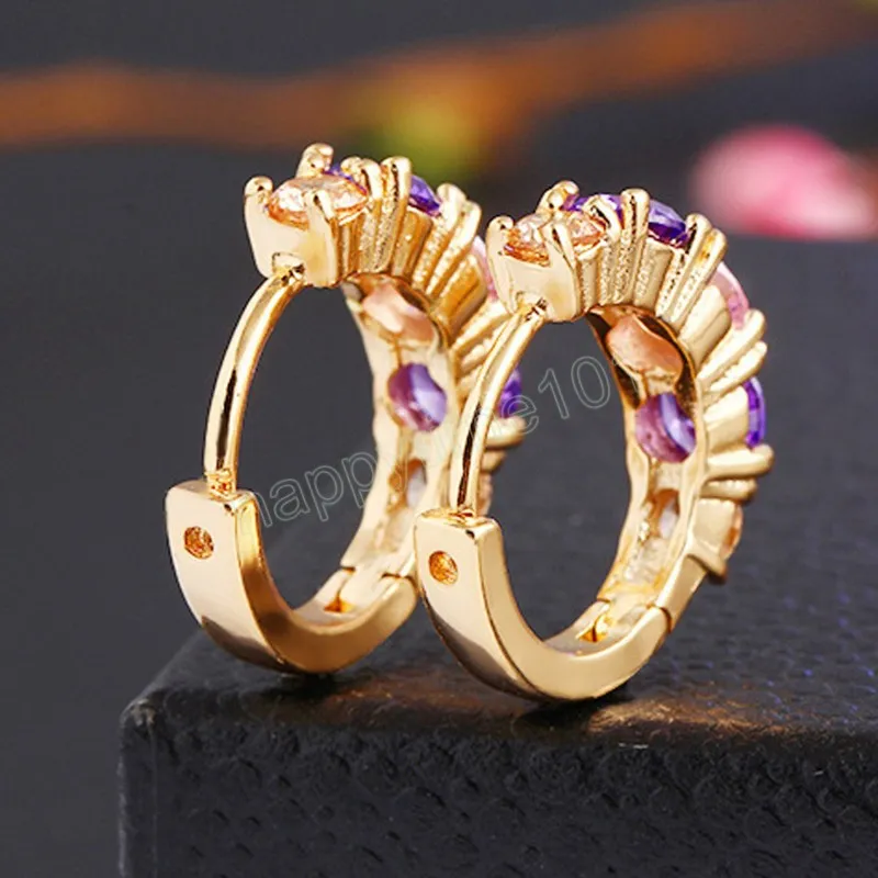 Orecchini a cerchio piccoli con zirconi colorati vintage Rosa Viola Intarsio in rame con strass Fibbia orecchio Gioielli da banchetto da donna squisiti