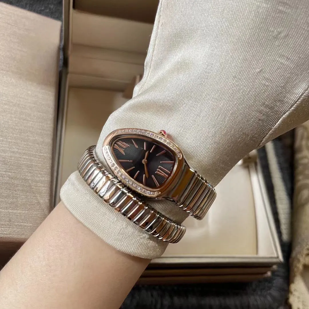 Luxury Lady Bransoletka Kobiety oglądają złoty wąż zegar na rękę Top Brand Diamond Stali Stal Stael Watches Watch For Ladie