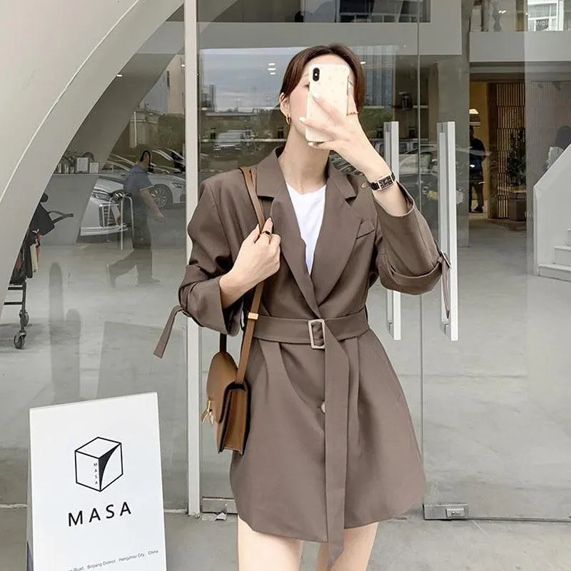 Damenanzüge Koreanische Frauen-Kaffee-Farben-Blazer mit Schärpen Frühlings-Herbst-lose beiläufige einreihige Langarm-Anzugjacke weiblich