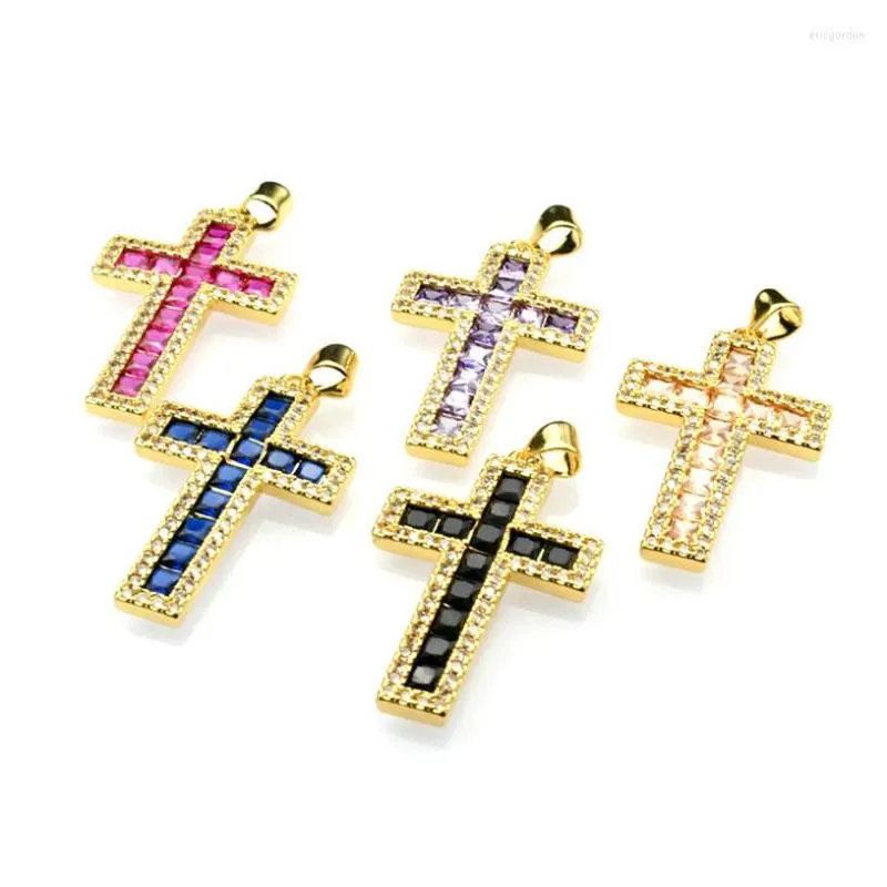 Charms Delikat smycken Partihandel Anti Fading Gold Plated Copper Multi CZ Seting Cross Pendant för DIY Women Necklace