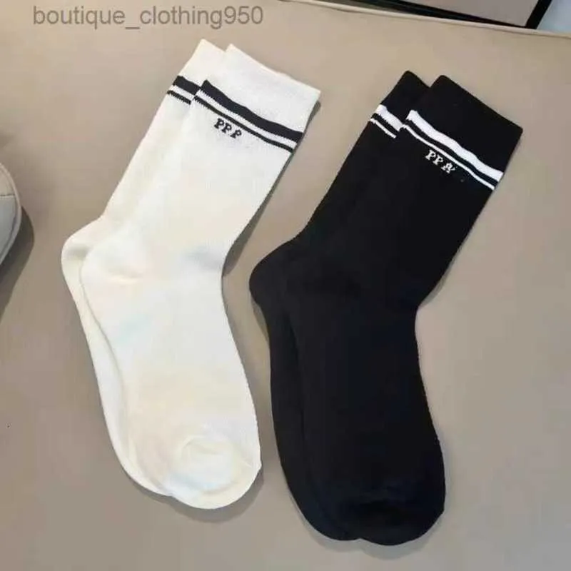 Tasarımcı Socks Runners Erkek Kadın Luxe Spor Kış Metter Mektubu Baskılı Çorap Nakış Pamuk Spor Basketbol Bahar Yaz Klasik Stripes Uzun Soccing P778