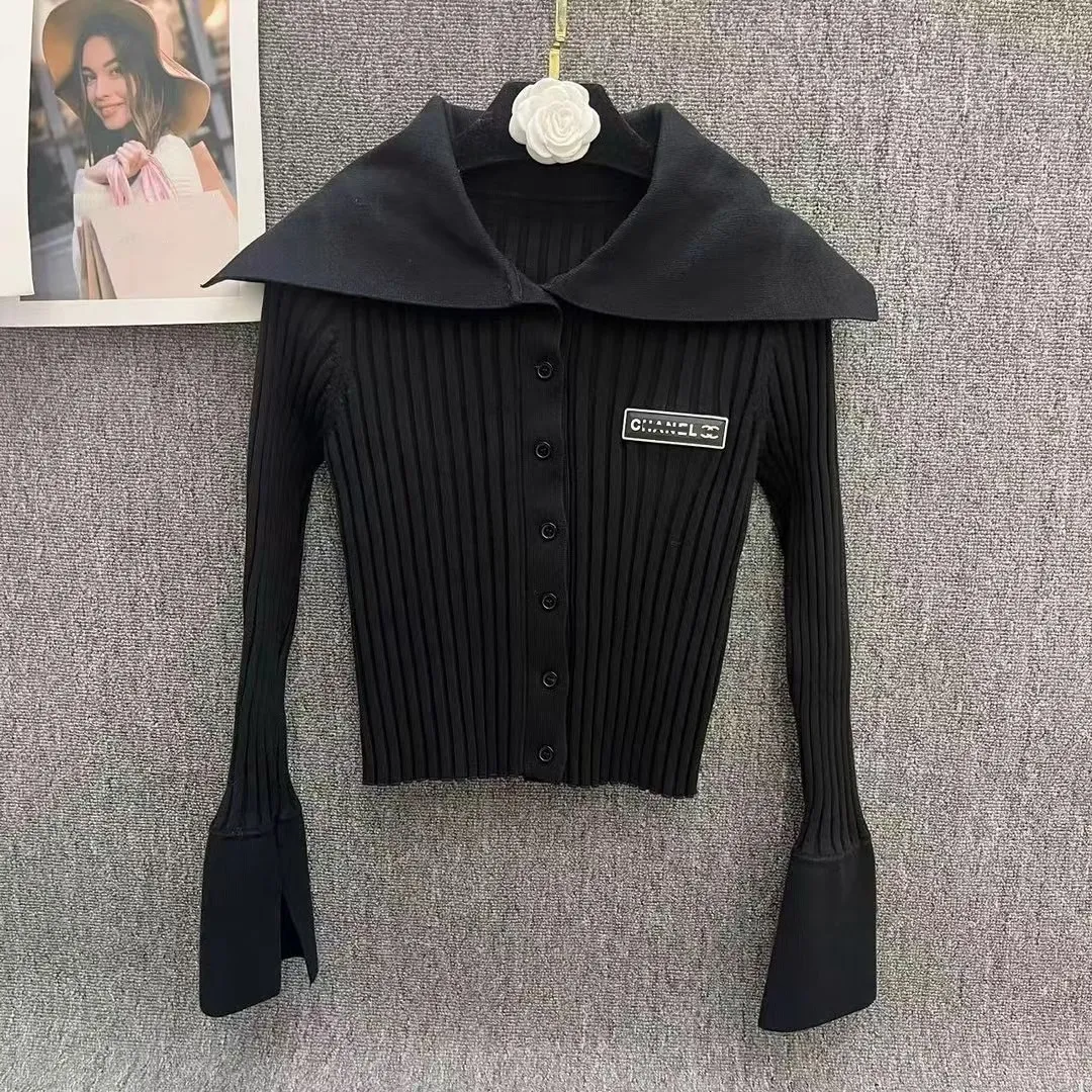 女性用セーターレディースニットセーターデザイナーカーディガンラペルストライプトップ新しい長袖トップファッションレディースレタープリントスリムフィッティングコート