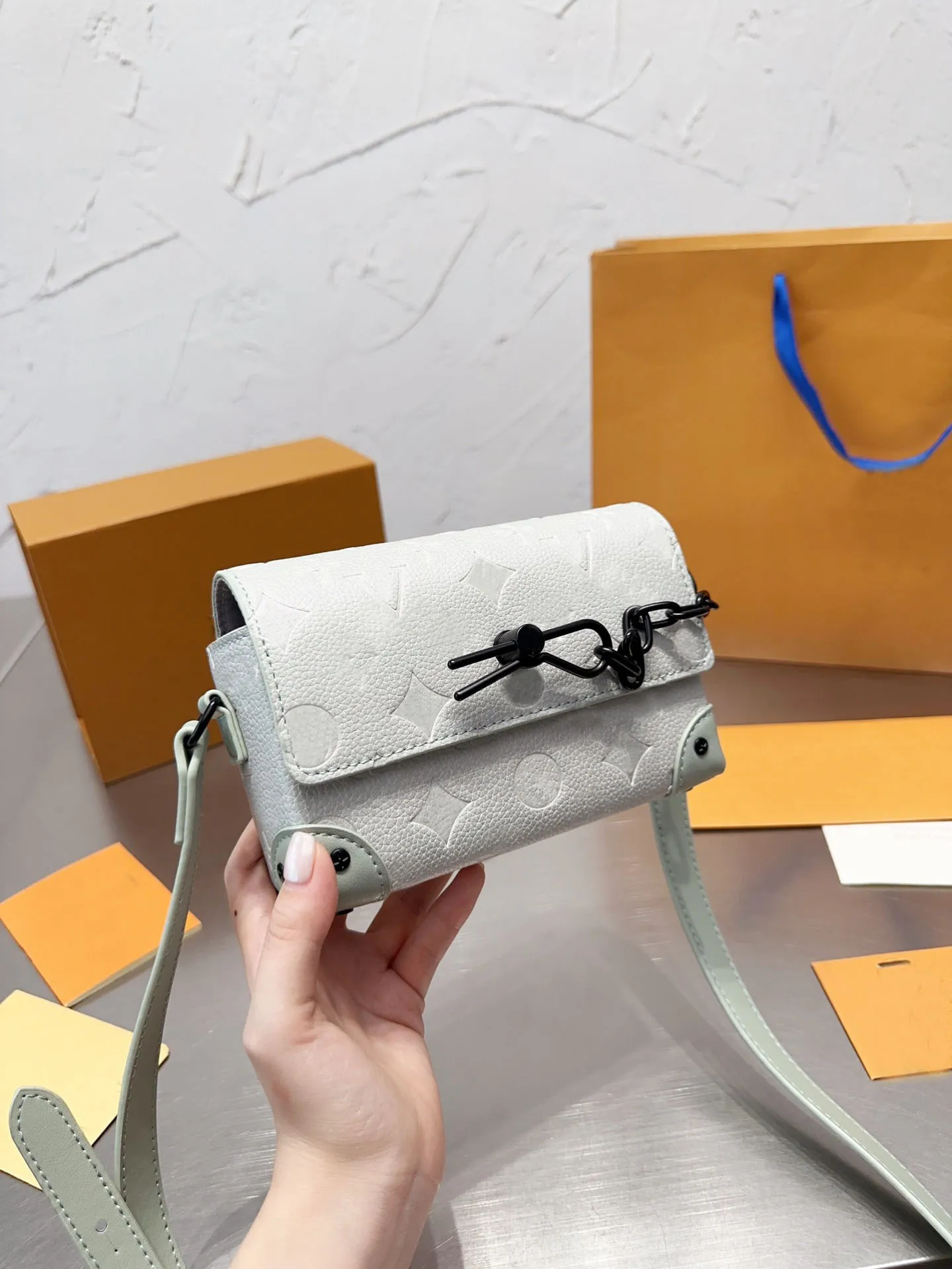 Style classique mini petite boîte en cuir véritable impression en relief sac de créateur sac à bandoulière sacs à bandoulière paquet de soirée