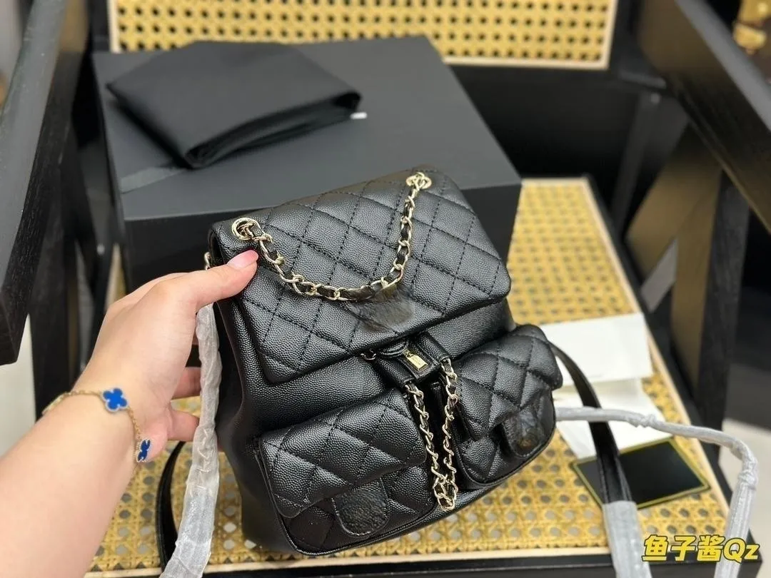 23ss Designer Women's bags Mini Backpack Luxury duma Backpacks Shoulder bags Cross body Purses Card Holder Quilted Genuine Leather mini Handbags chain bag With Box