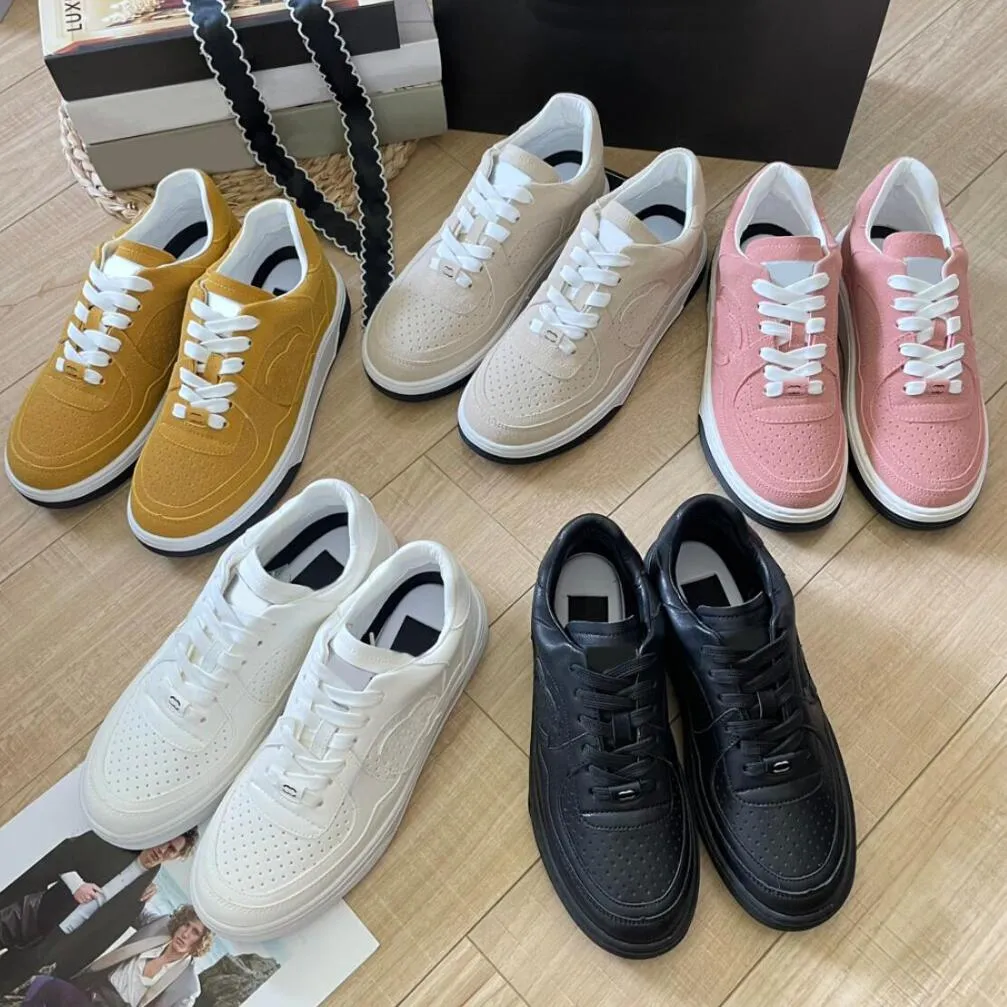 Paris fashion designer casual shoes High-end luxury C letter hand-stitched Panda casual sneakers comfortable breathable deodorant non-slip