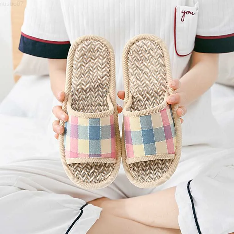 Chinelos Clássicos de Linho para Mulheres Verão Leve Respirável Corrediça de Chão Simples Estampado Lattice Senhoras Sola Macia Sapatos Baixos Casuais L230717