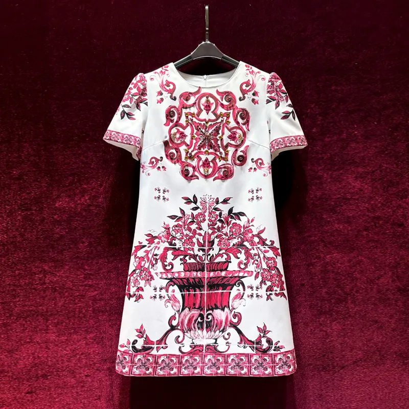 2023 Summer White Red Floral Paisley Print Dress Kort ärm Runda nack Knäslängd Casual Dresses A3Q122240