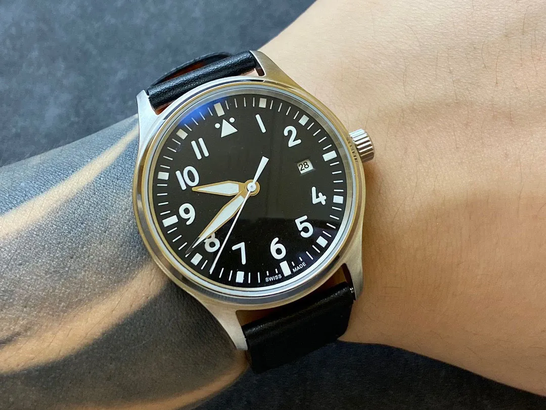 Luxury News Men's Watches Automatiska mekaniska rostfritt stål Svart läder Simple 40mm Pilots Watch Mark XVIII Outdoor IW327012